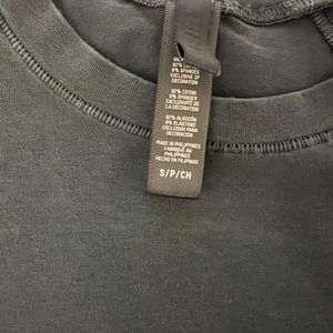 Skims new vintage crop raglan